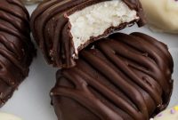 Simple Sparkling Buttercream Easter Eggs