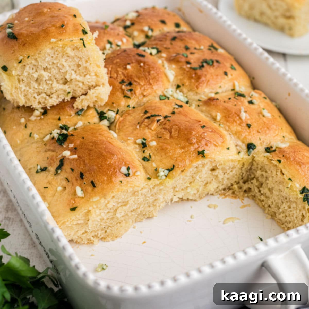 Melt-in-Your-Mouth Garlic Butter Buns 1 featured 11071