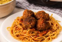 Hearty Slow Cooker Meatball Spaghetti