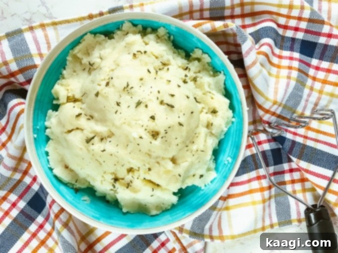 Creamy Instant Pot Garlic Mashed Potatoes, quick and flavorful.