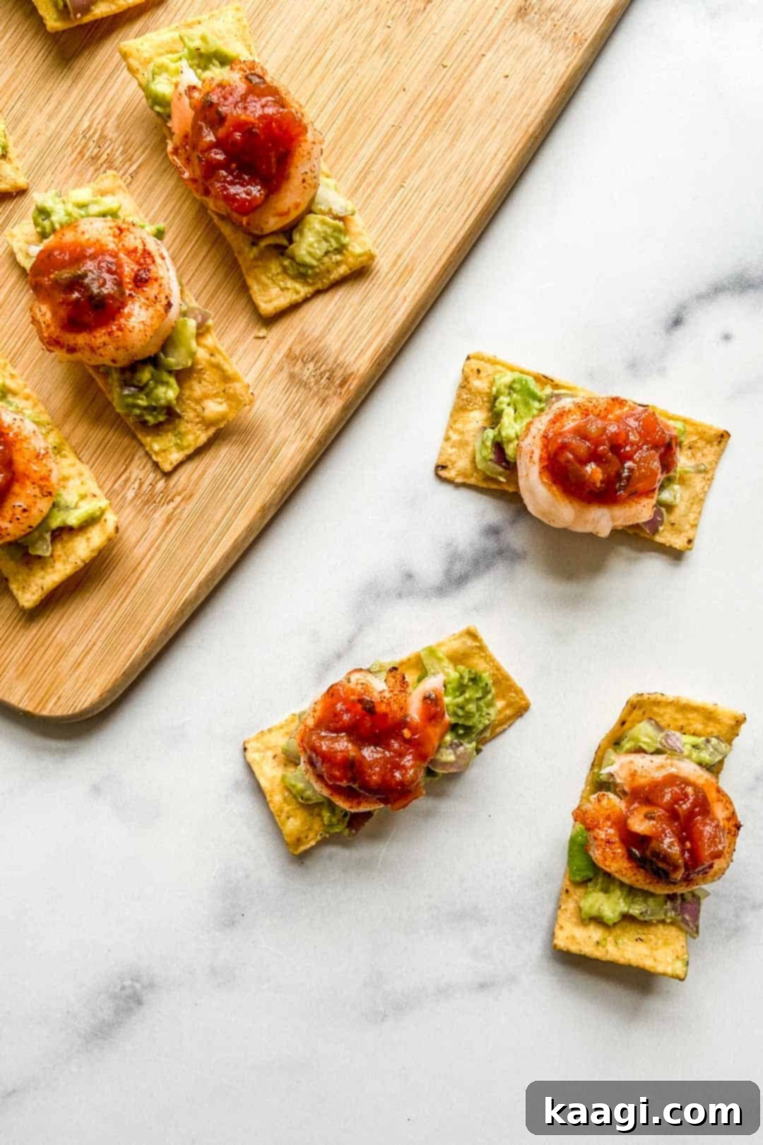 Grilled shrimp and avocado bites, perfect as an appetizer