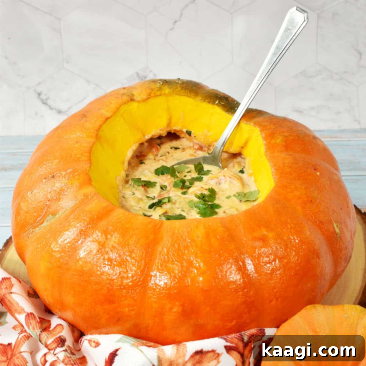 Camarão na Moranga - Simple Living Recipes, a shrimp stuffed pumpkin.