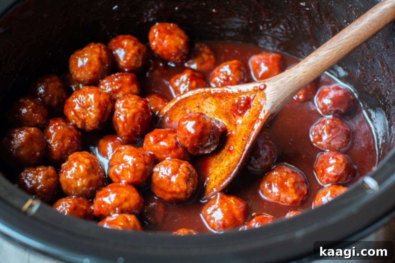 Slow Cooker Grape Jelly Meatballs