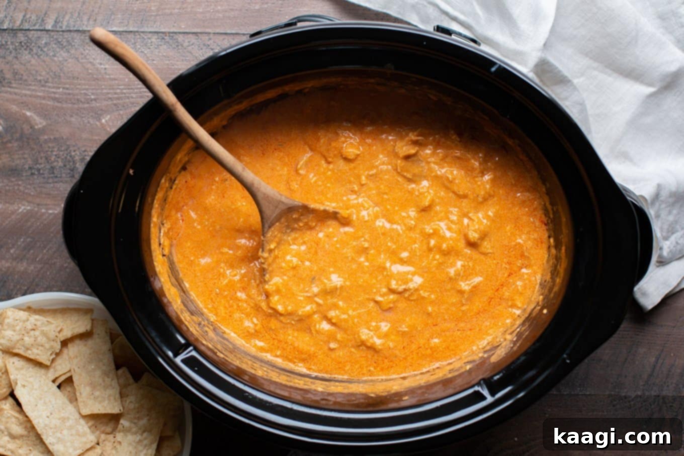 Slow Cooker Buffalo Ranch Chicken Dip